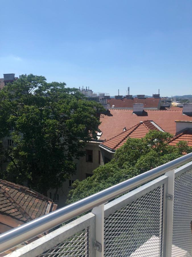 Augartenblick Penthauscombo 15/16 - Blick Zum Riesenrad Apartamento Viena Exterior foto